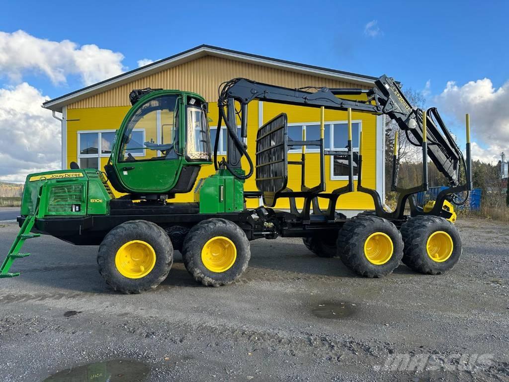 John Deere 810 E 원목 포워더