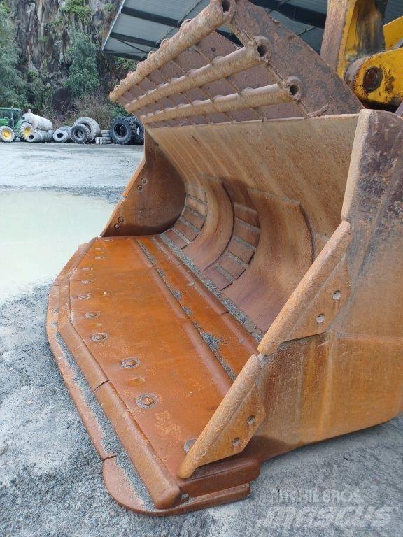 Komatsu WA800-3  휠로우더