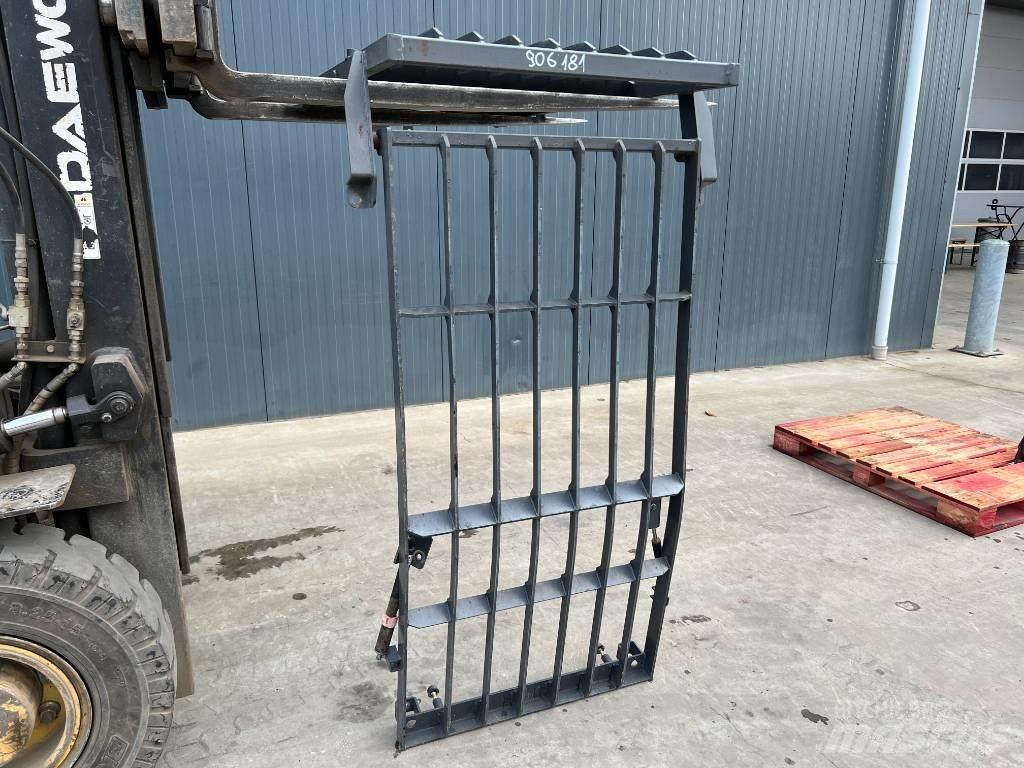 Doosan DX180 / DX225 캐빈 및 인테리어