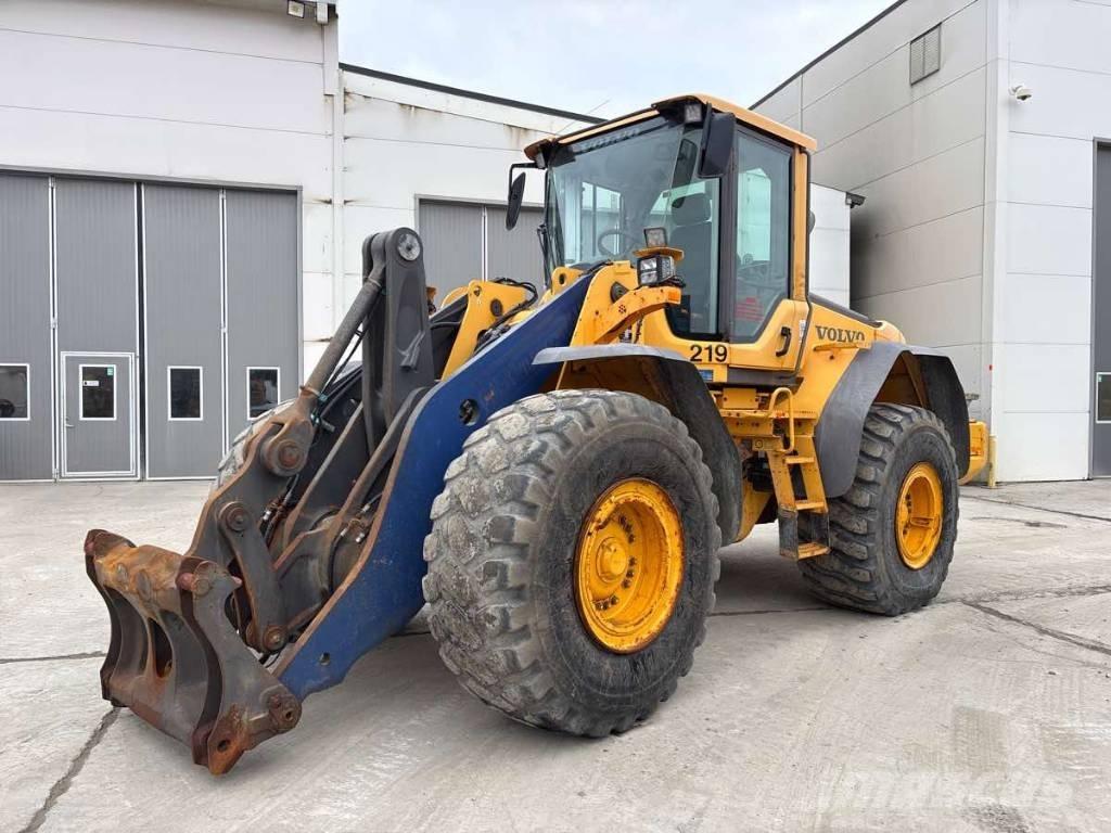 Volvo L 120 F  휠로우더