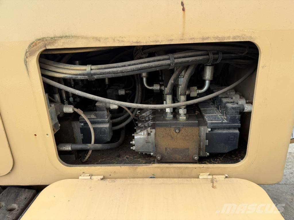 Tesmec TRS300 트렌처