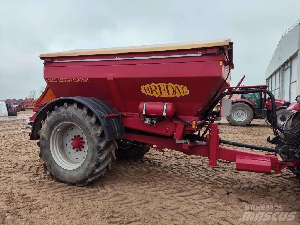 Bredal F10 미네랄 살포기