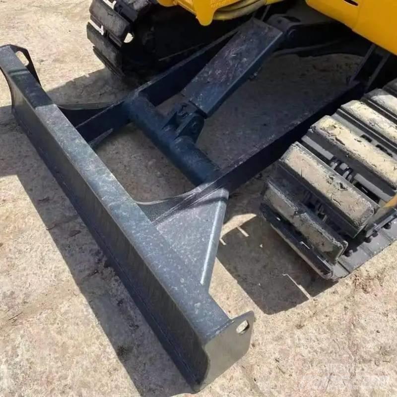 Komatsu PC30 소형 굴삭기 7톤 미만