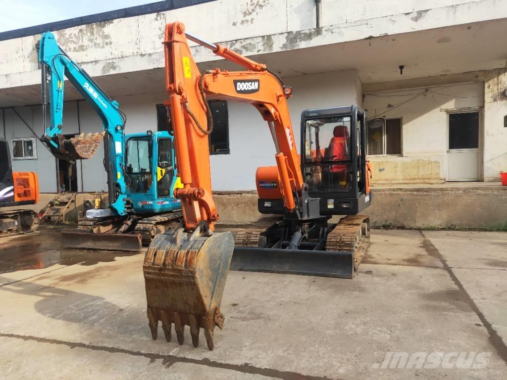 Doosan DH55 소형 굴삭기 7톤 미만
