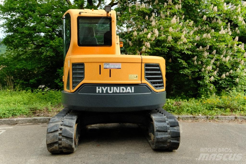 Hyundai R80CR-9 중형굴삭기 7톤-28톤