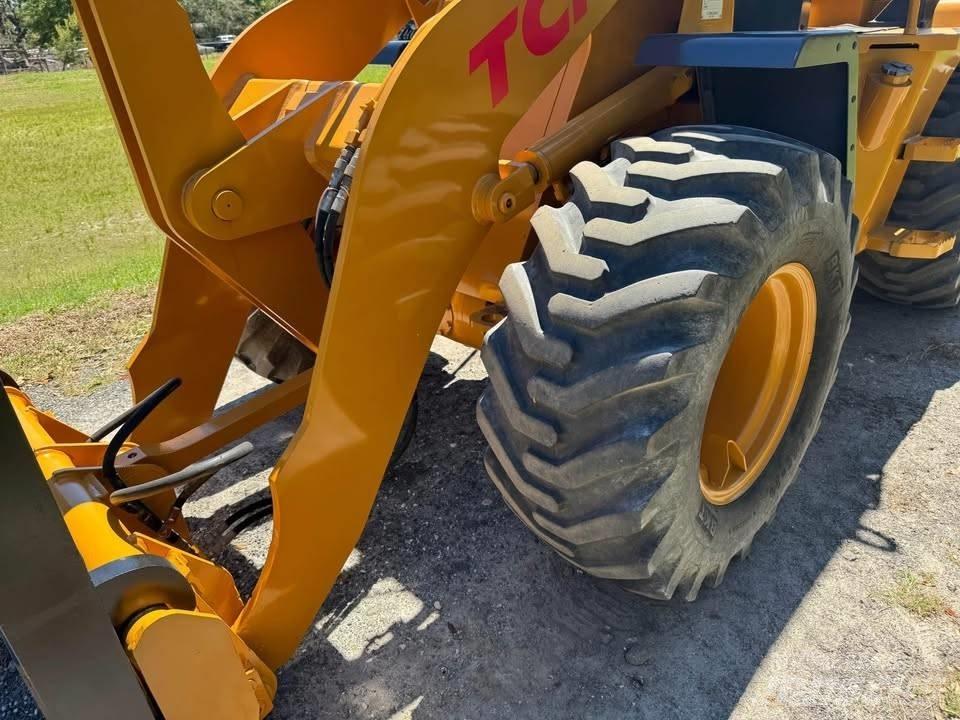 TCM E 820  휠로우더