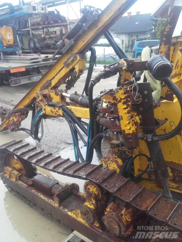 Atlas Copco ROC 301 도로 굴착기
