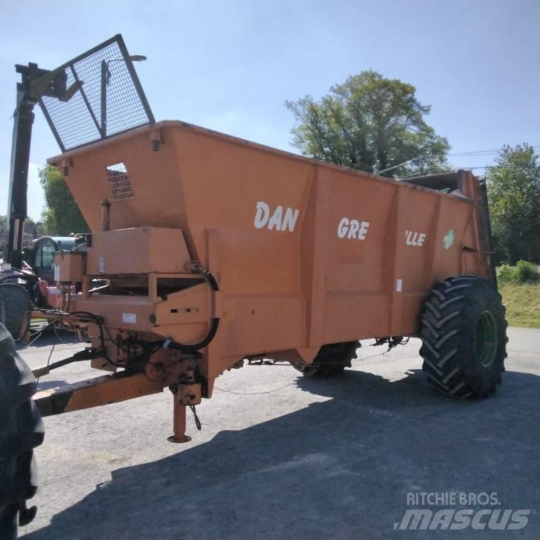 Dangreville EV 10 B1 퇴비살포기