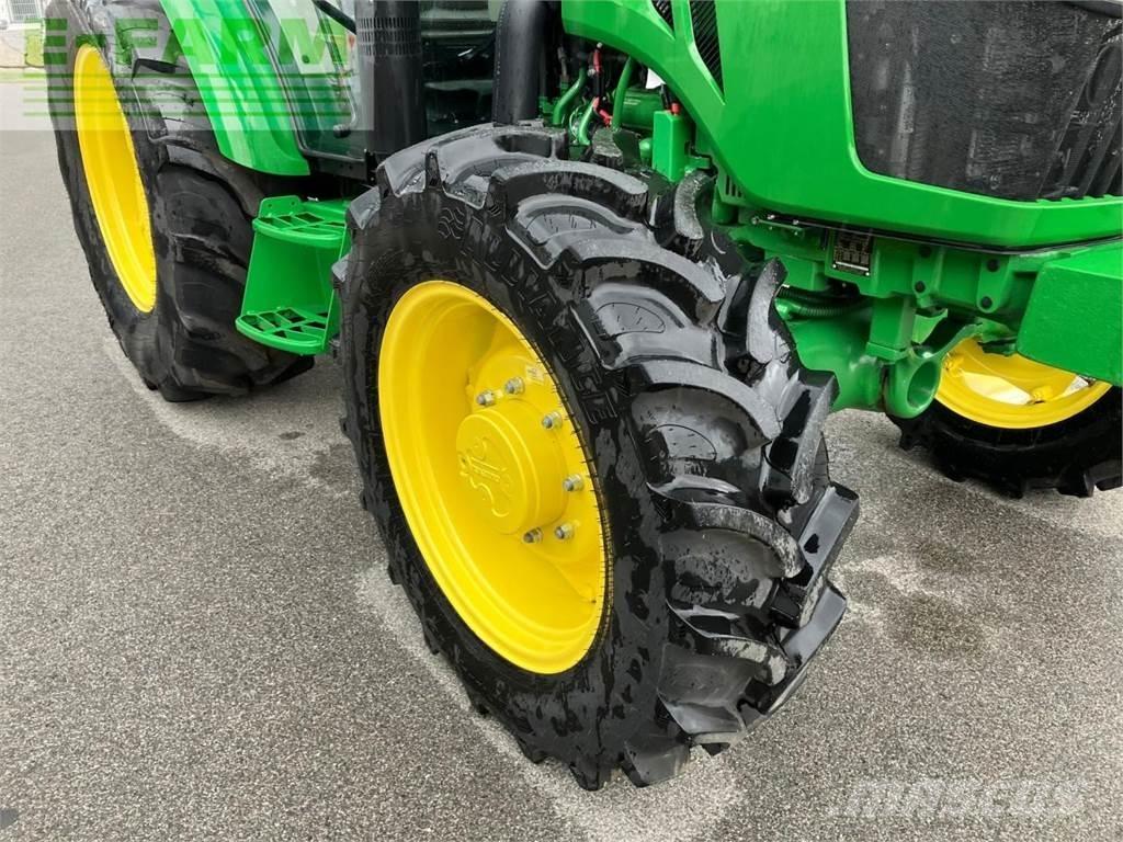 John Deere 5067E 트랙터