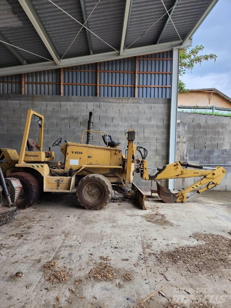 Vermeer V8550 트렌처