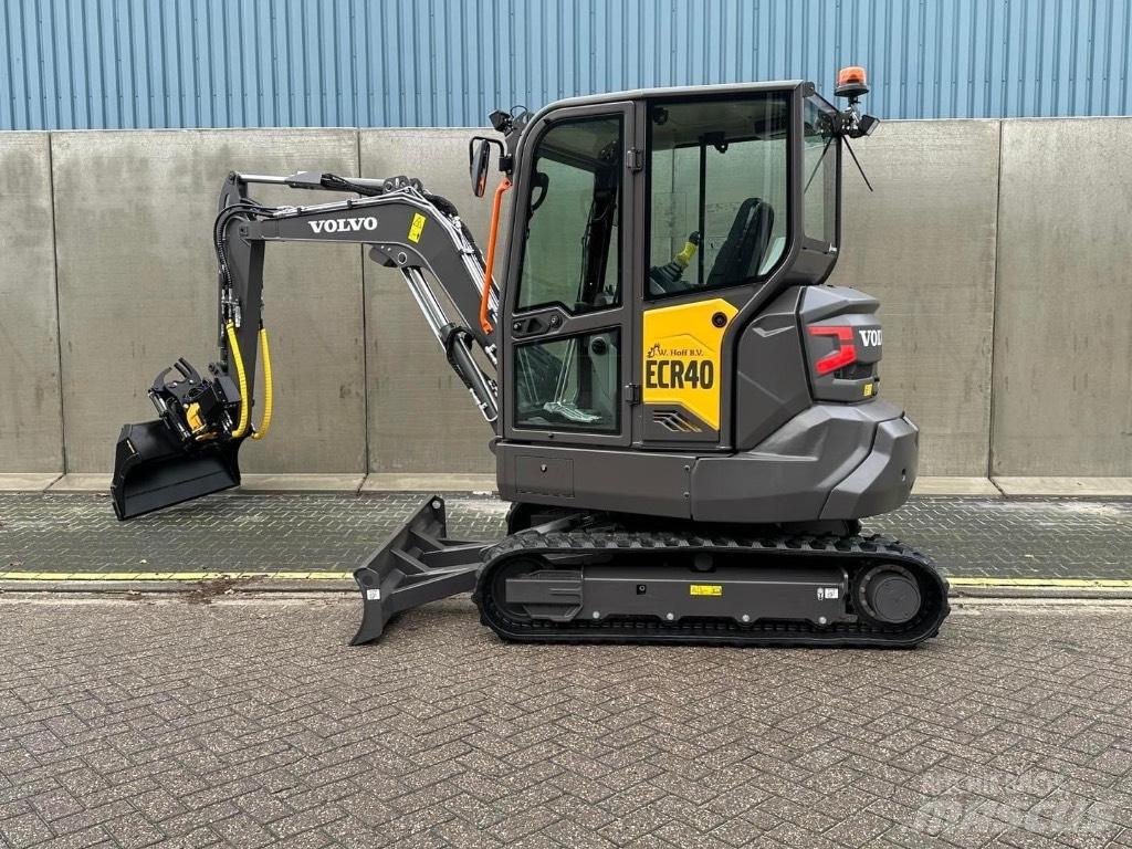 Volvo ECR 40 F 소형 굴삭기 7톤 미만