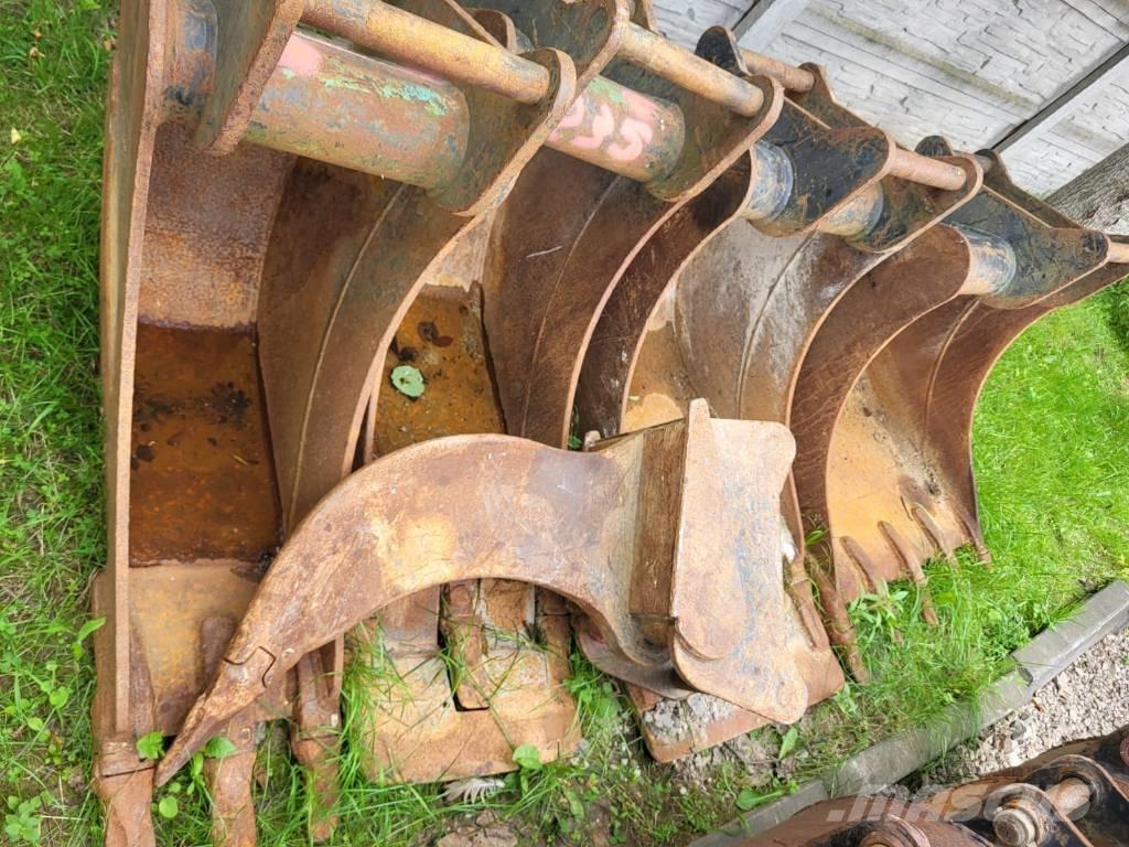 Komatsu PW110  휠 굴삭기
