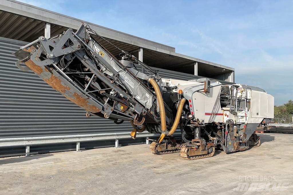 Wirtgen W 210 아스팔트 콜드 밀링 기계