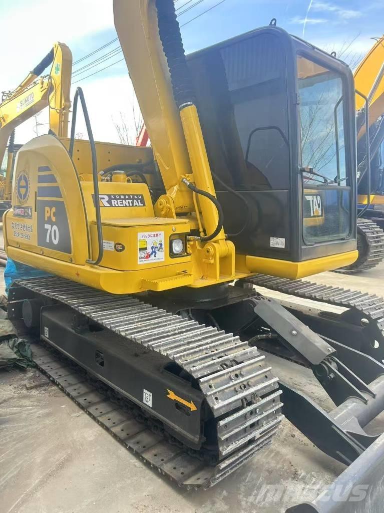 Komatsu PC 70 대형 굴삭기 29톤 이상
