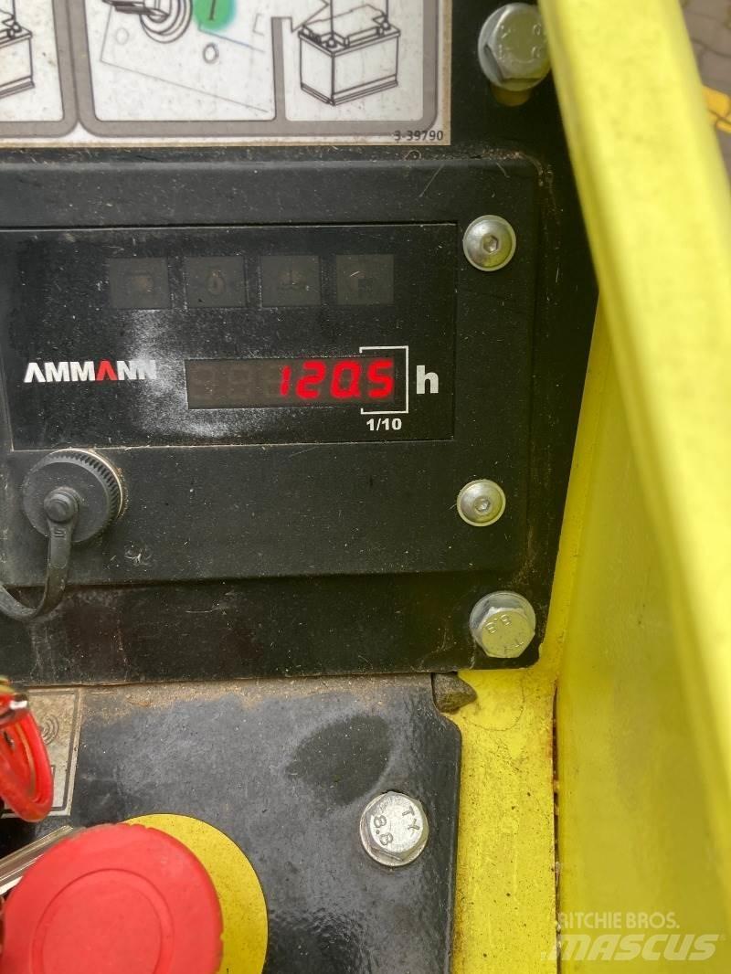 Ammann ARR 1585 진동롤러