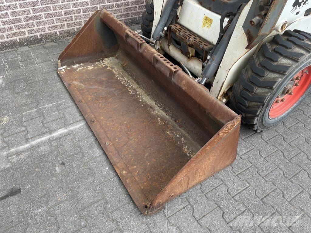 Bobcat S550  스키드로더
