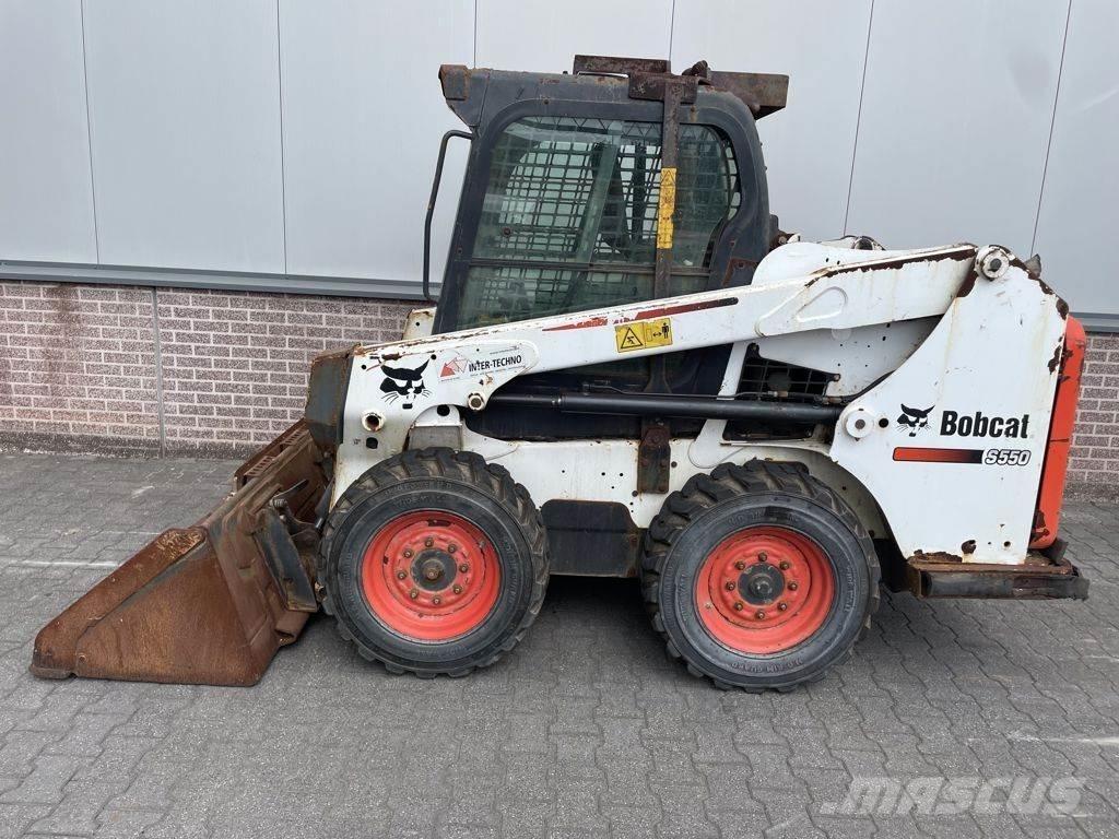 Bobcat S550  스키드로더