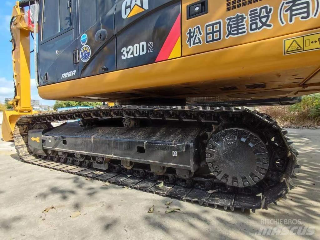 CAT 320D2 중형굴삭기 7톤-28톤