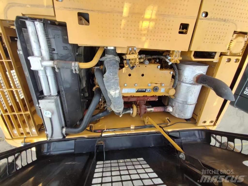 CAT 320D2 중형굴삭기 7톤-28톤