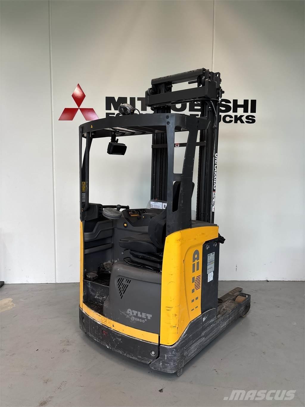 Atlet UMS160 리치 트럭