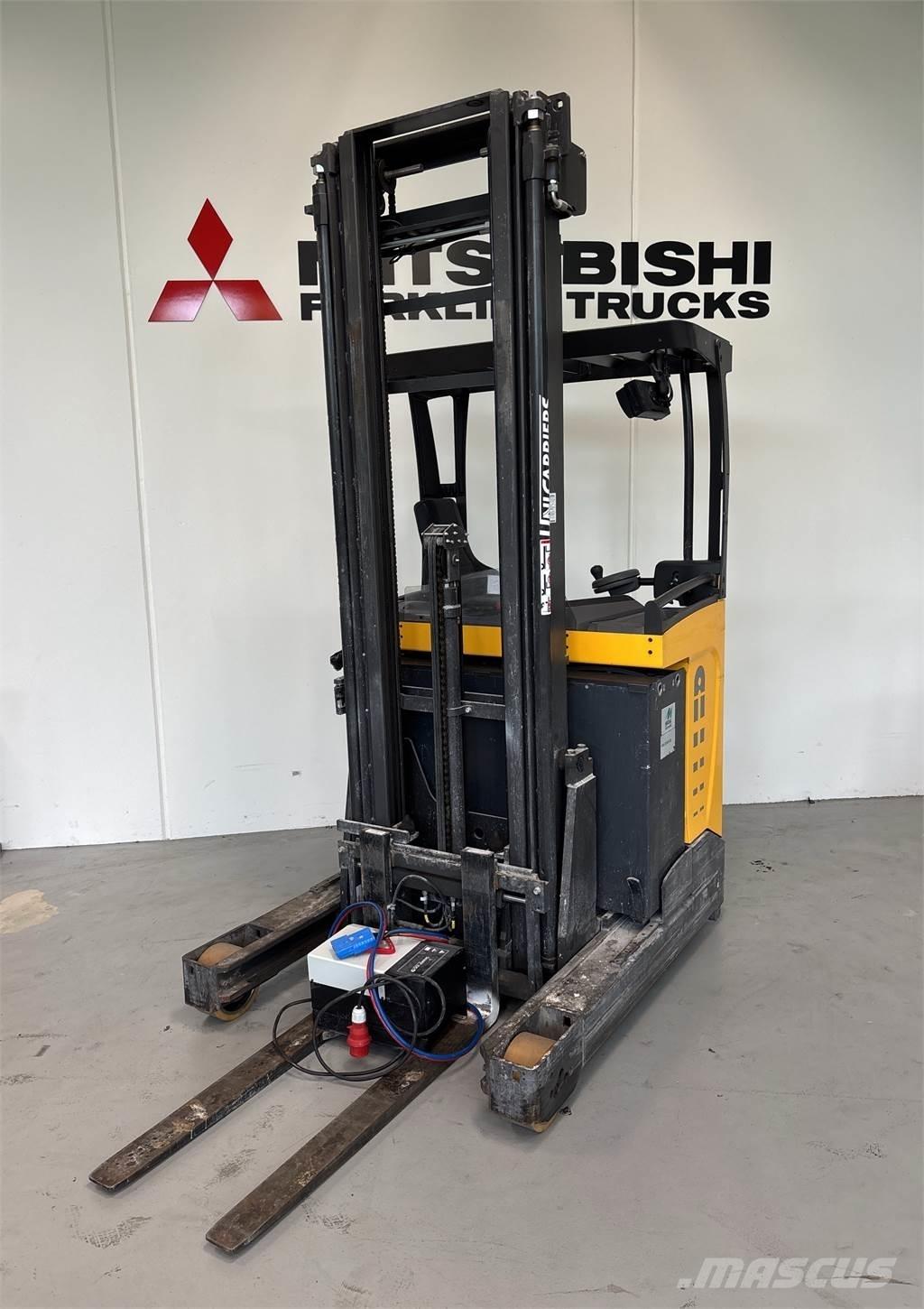 Atlet UMS160 리치 트럭
