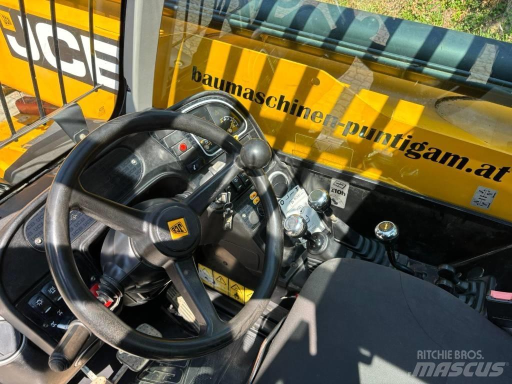 JCB 535-125 텔러 핸들러