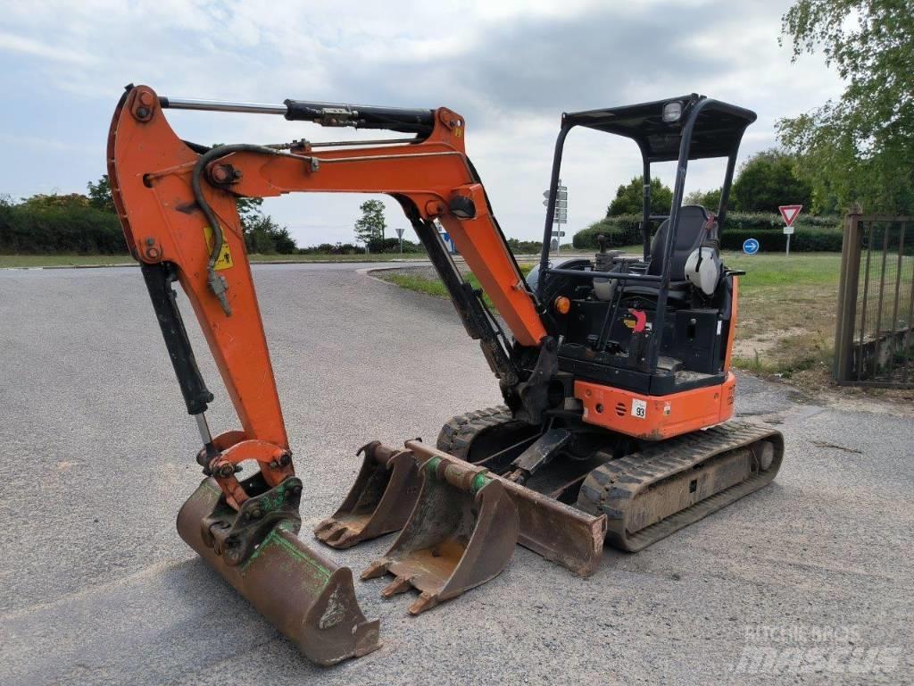 Hitachi ZX 26 U-5 A 소형 굴삭기 7톤 미만