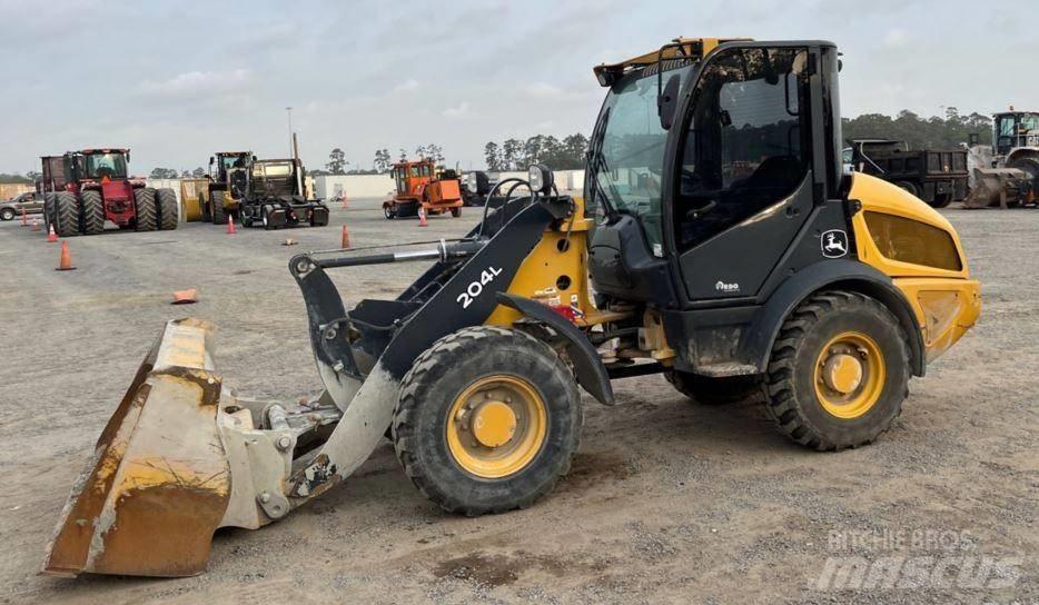 John Deere 204L  휠로우더