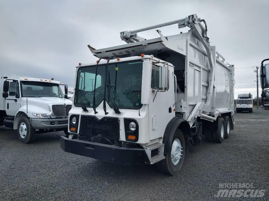 Mack MRU600 폐기물 수거 트럭