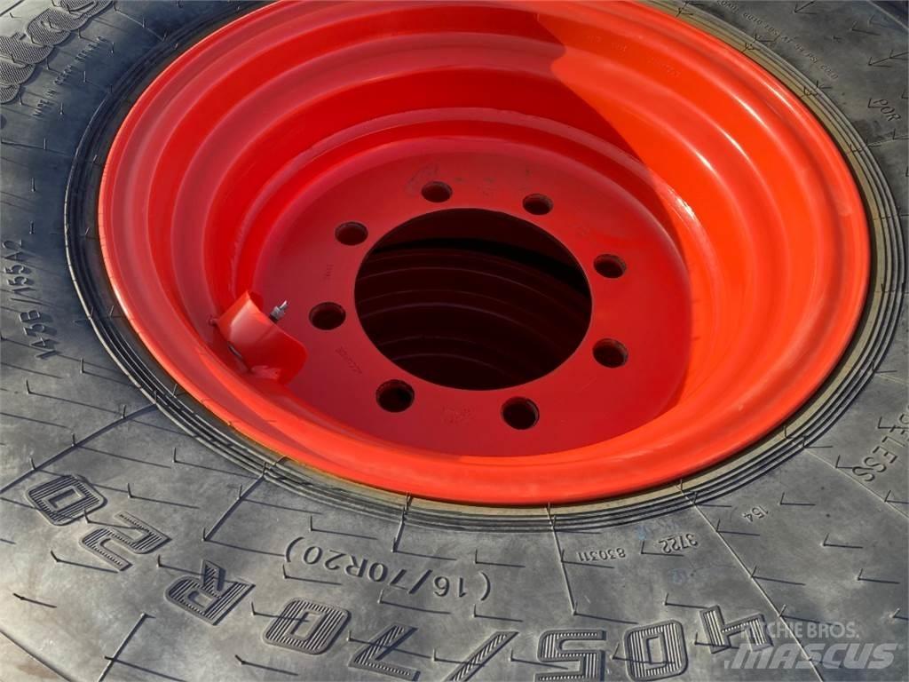 Mitas 4x 405/70R20 기타 트랙터 부속품