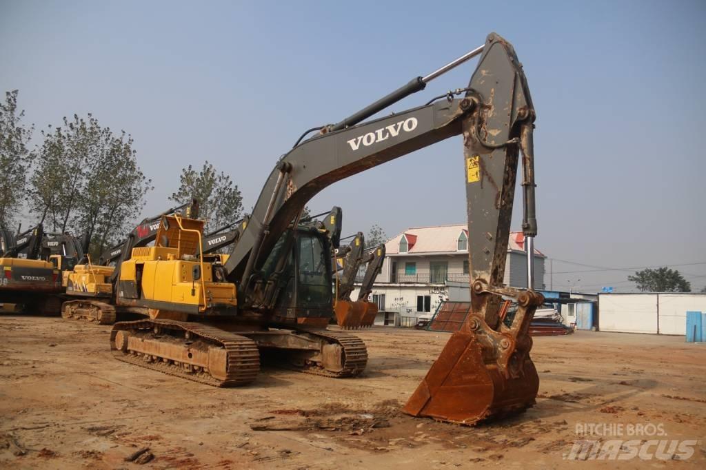 Volvo EC250 대형 굴삭기 29톤 이상