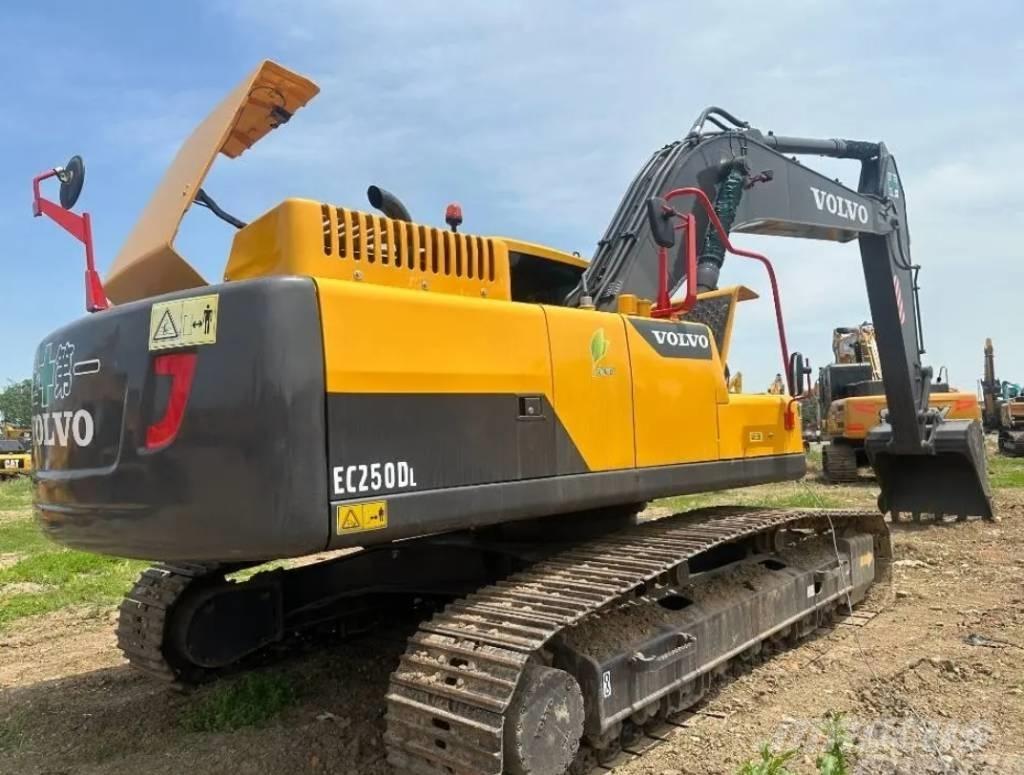 Volvo EC 250 D L 대형 굴삭기 29톤 이상