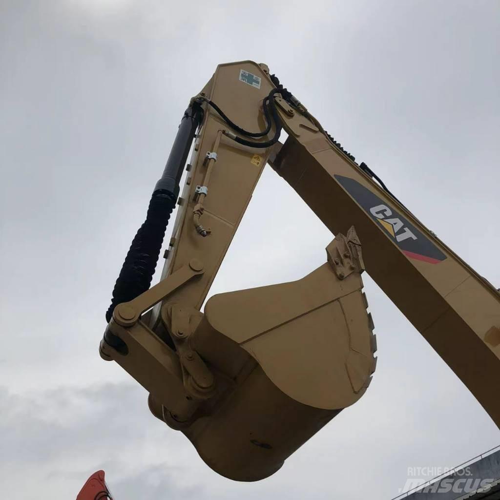 CAT 330D2L 대형 굴삭기 29톤 이상