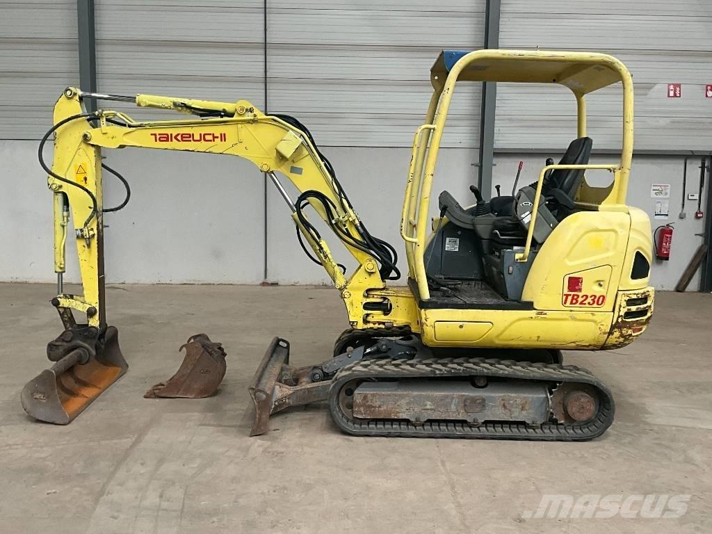 Takeuchi TB 230 소형 굴삭기 7톤 미만