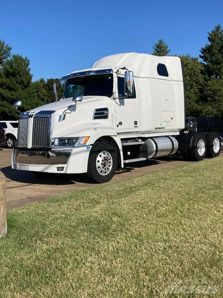 Western Star 5700 XE 트랙터 유닛