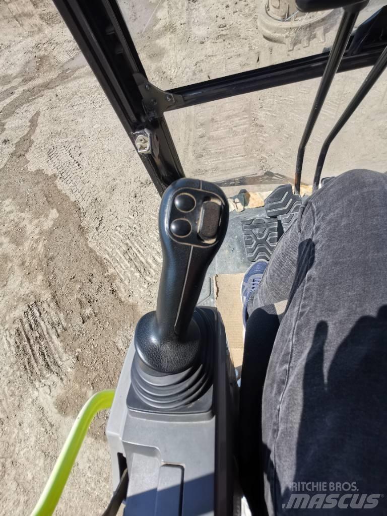 CAT 320 F 대형 굴삭기 29톤 이상