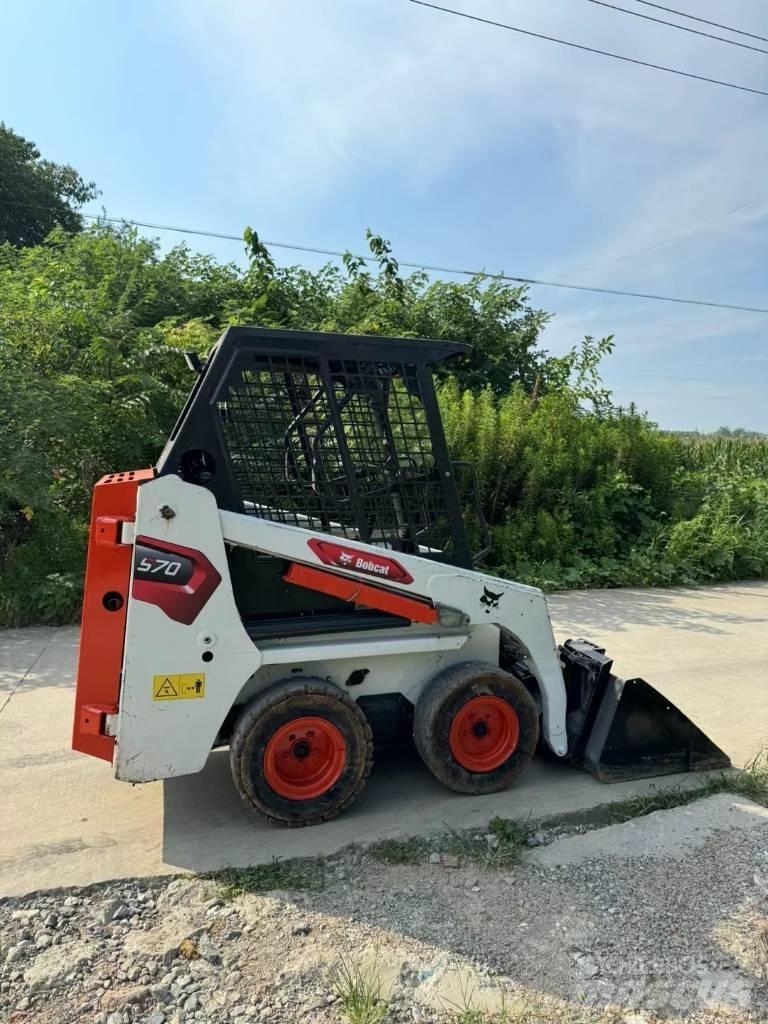 Bobcat S70  스키드로더