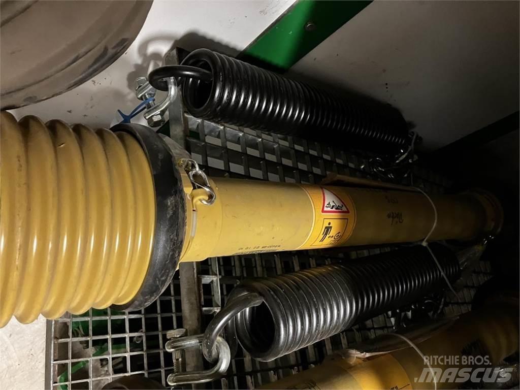 Dücker USM-21 목장 제초기 및 토퍼