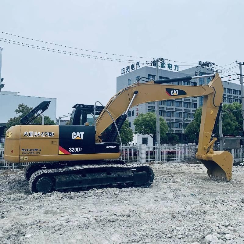 CAT 320 D 대형 굴삭기 29톤 이상