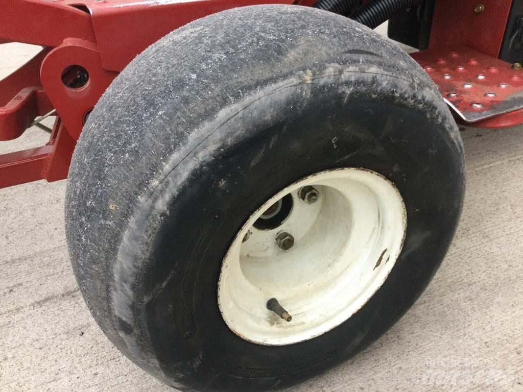 Toro 3250D 탑승형 잔디깎기