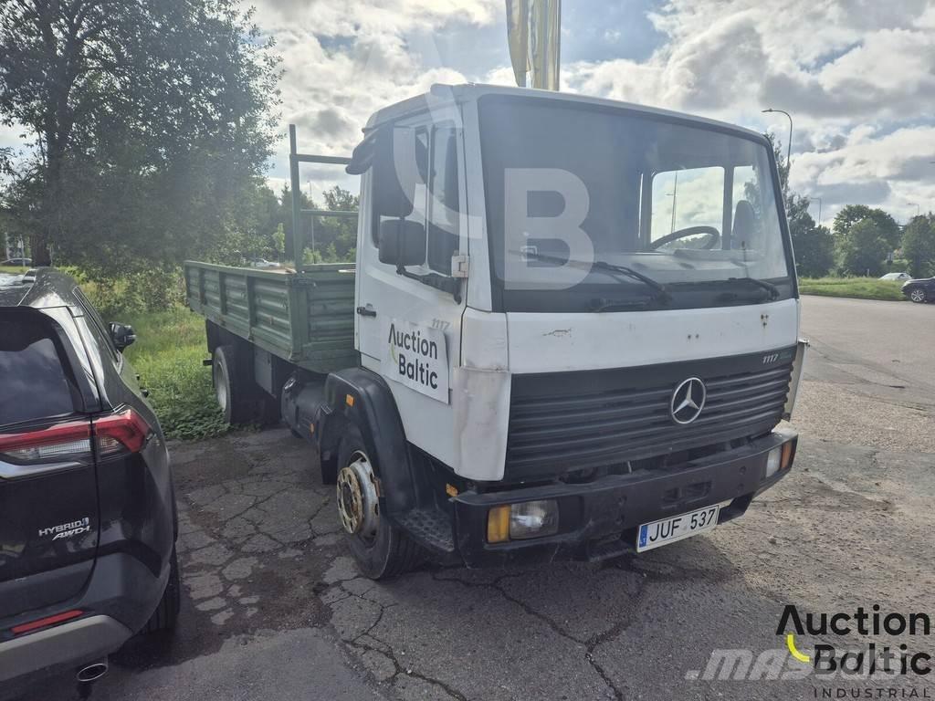 Mercedes-Benz 1117 플랫베드/드롭사이드 트럭