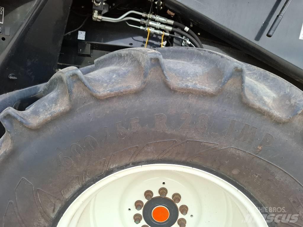 New Holland CX8.70 콤바인 수확기