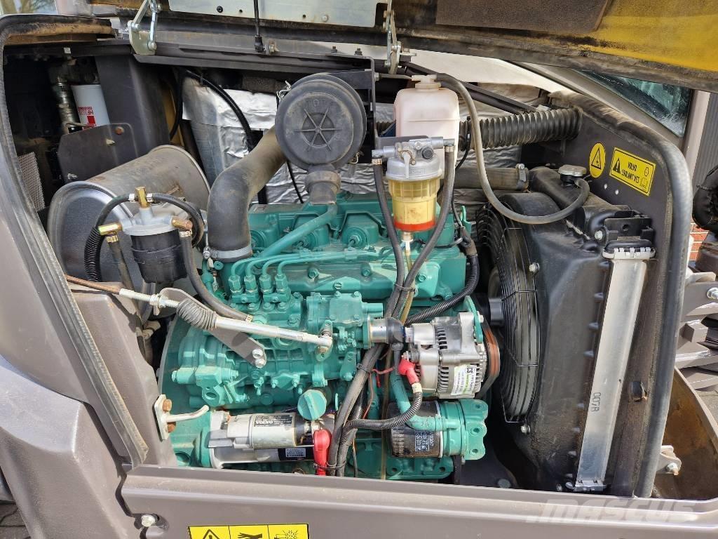 Volvo ECR 50 D 소형 굴삭기 7톤 미만