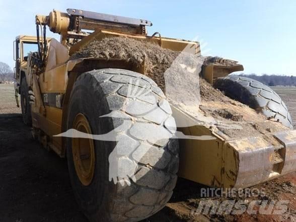 CAT 615C 스크레이퍼