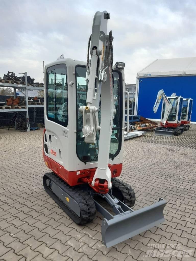Takeuchi TB216 V2 소형 굴삭기 7톤 미만