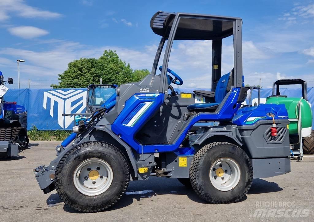 Multione EZ7 - BEG  스키드로더