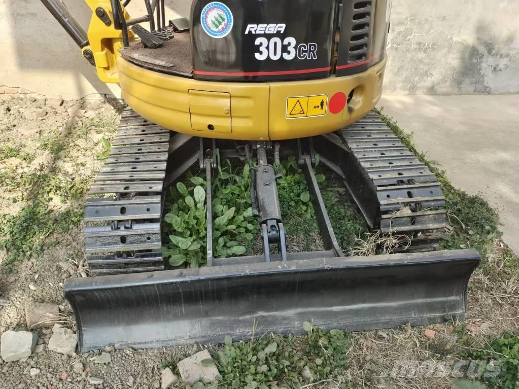 CAT 303 CR 소형 굴삭기 7톤 미만