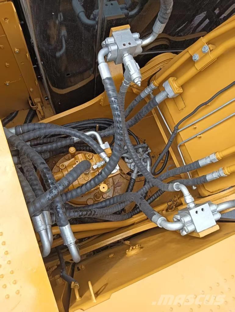 CAT 320 D 2L 대형 굴삭기 29톤 이상