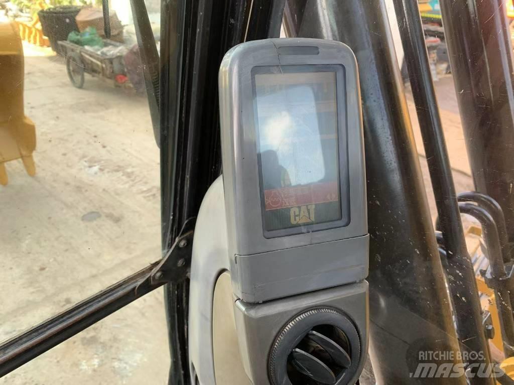 CAT 320D 대형 굴삭기 29톤 이상