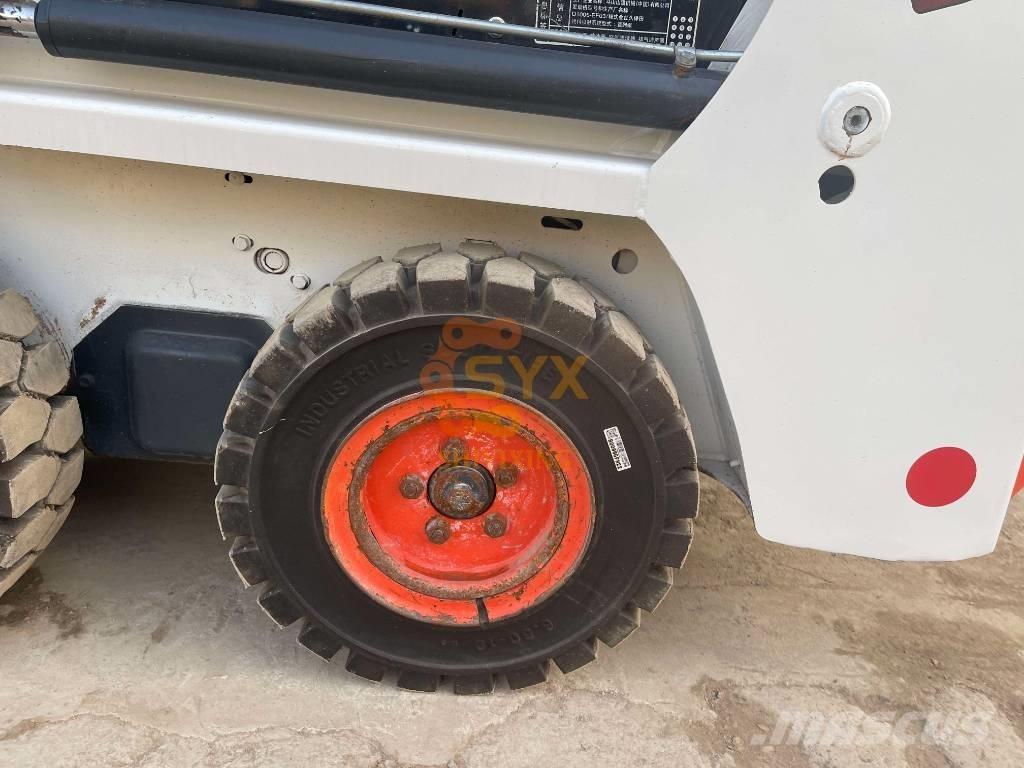 Bobcat S70  스키드로더